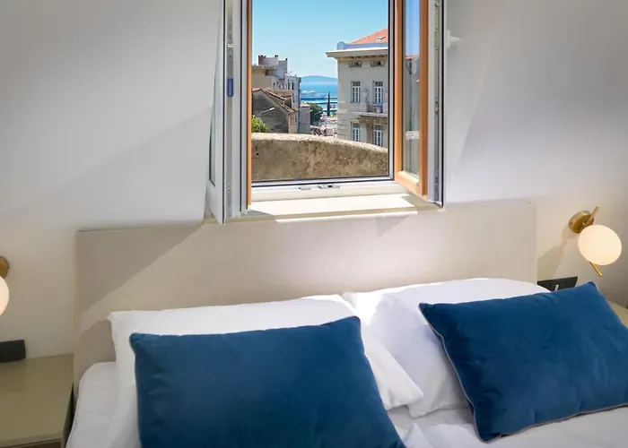 Flos Luxury 4*