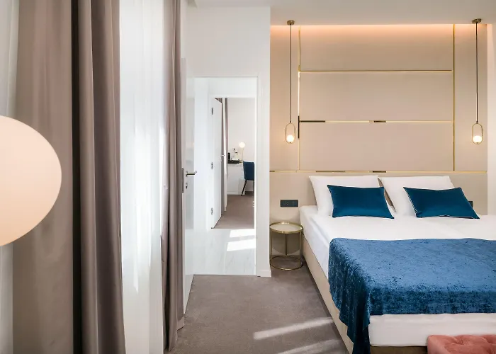 Gostinjska kuća Flos Luxury 4*