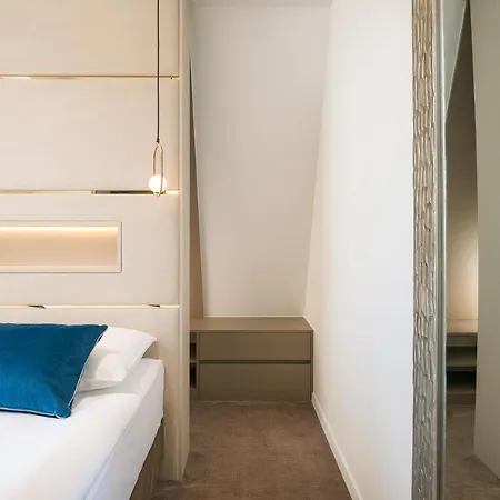 Guest house Flos Luxury