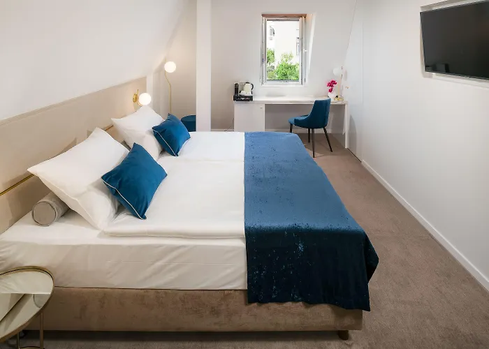 Flos Luxury Σπλιτ