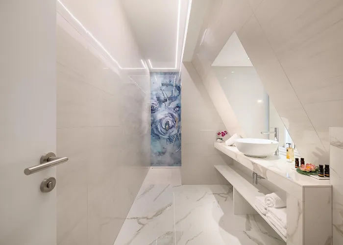 Πανσιόν Flos Luxury