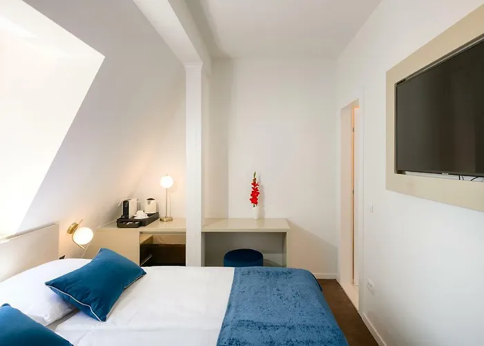 Flos Luxury Σπλιτ