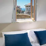 Flos Luxury 4*