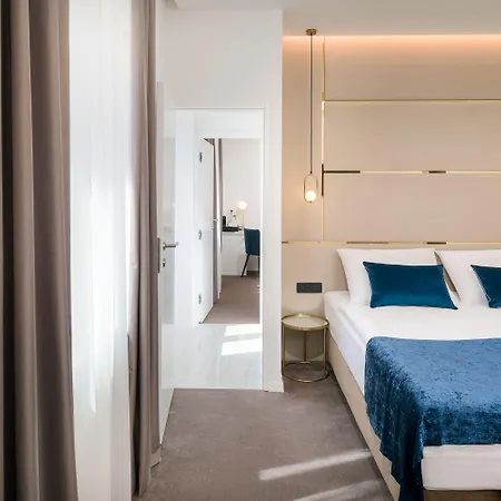Pensionat Flos Luxury 4*