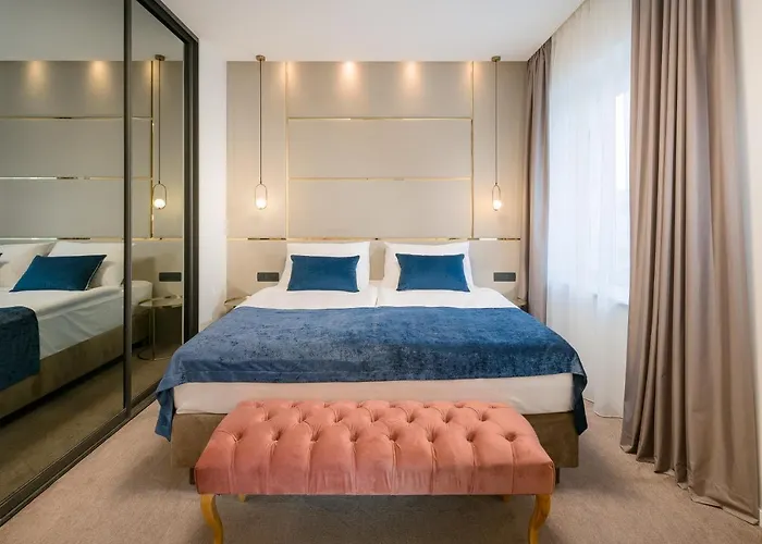 Flos Luxury Pensjonat 4*